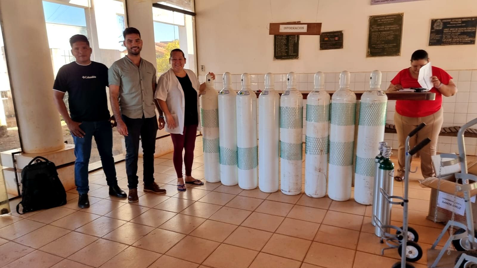 Entrega de oxígeno medicinal al hospital
