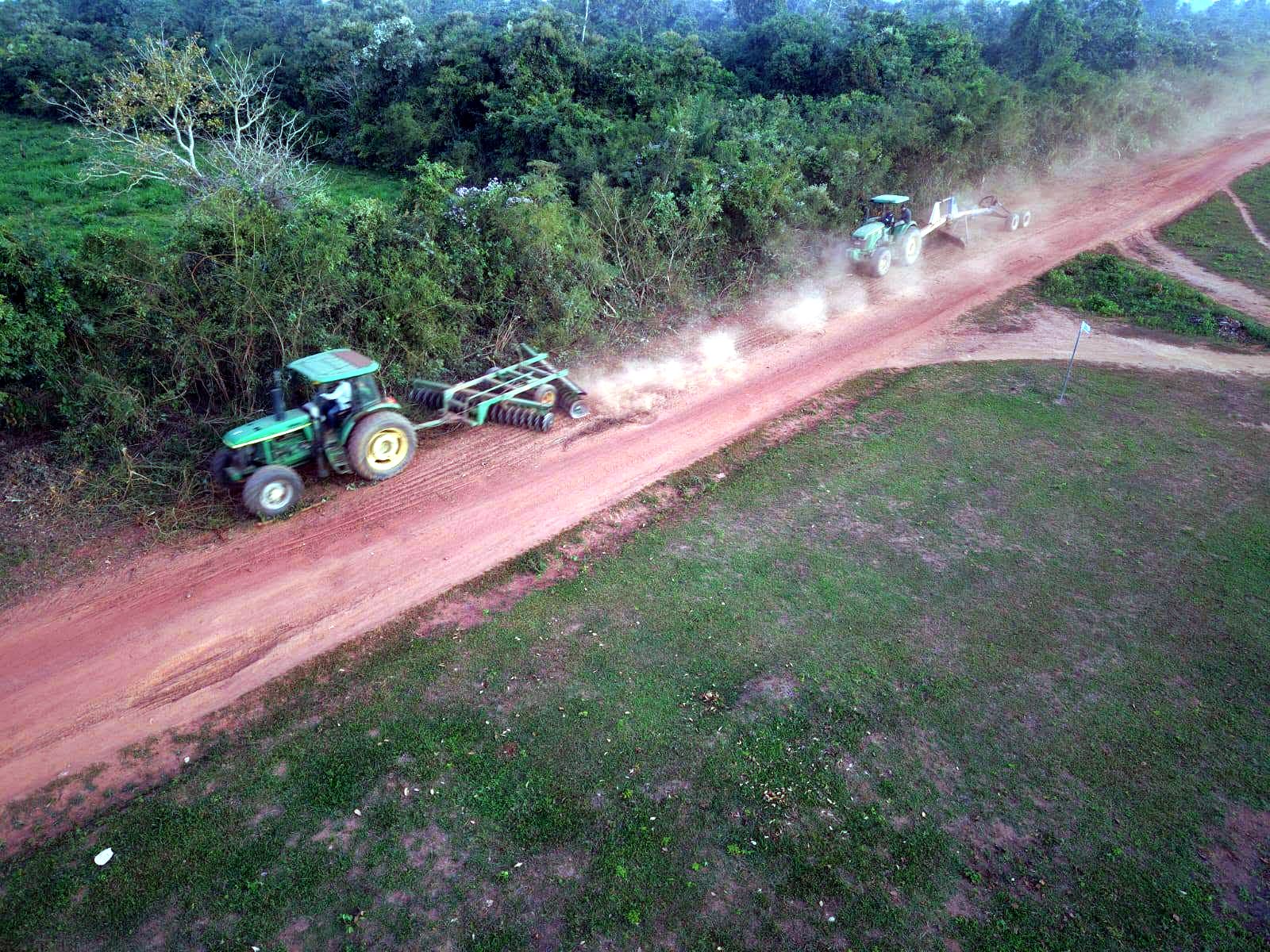 Mantenimiento de caminos vecinales, vista aérea